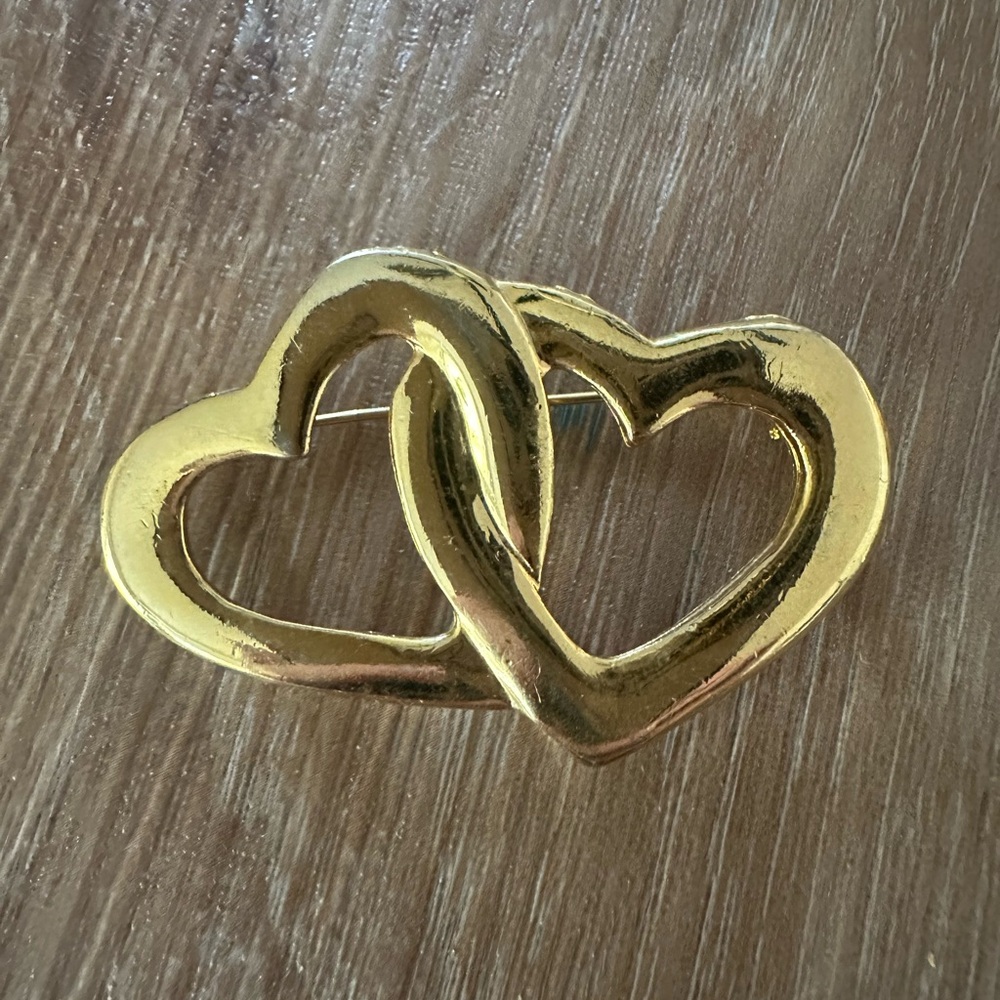 Heart Brooch - Picture 1 of 2